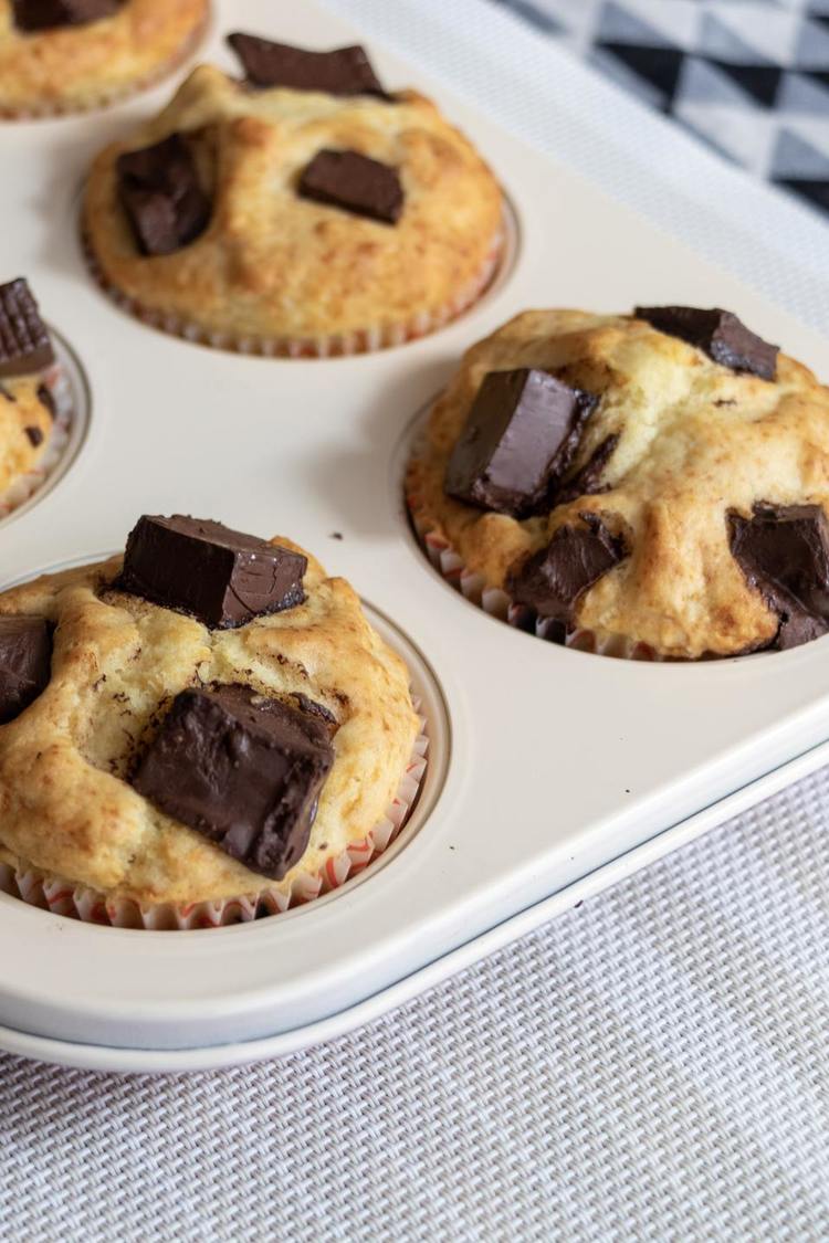 Muffin Recipe - Homemade Chocolate Chunks Muffins