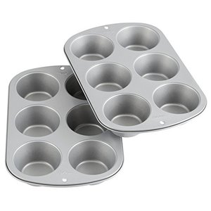 Create Fluffy Oversized Muffins with This Bakeware Pan
